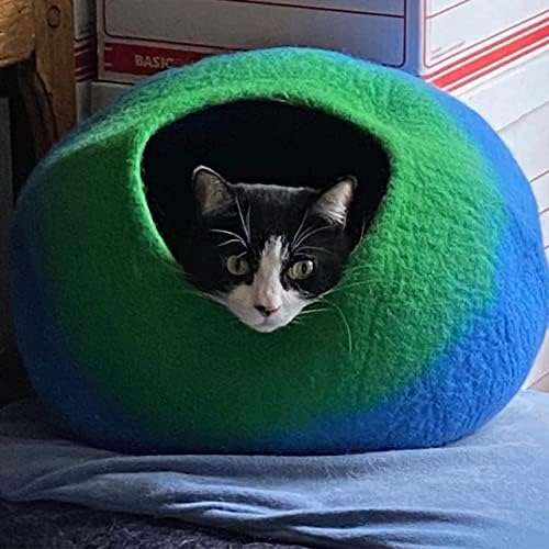 Woolygon Premium Felt Cat Cave Bed โ Wool Kitty Beds Handcrafted Kitten Caves Bed for Indoor Cats - Made from 100% Eco-Friendly Merino Wool, Foldable Cat Hidewawy Covered Cat Houses (Emerald Indigo)