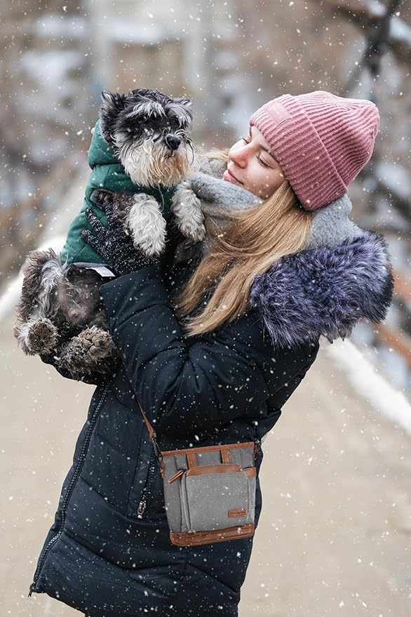 BEAU&FUR Dog Treat Pouch with Clicker for Training - Hands-Free Dog Treat Bag with Magnetic Closure, Built-in Poop Bag Holder Pocket