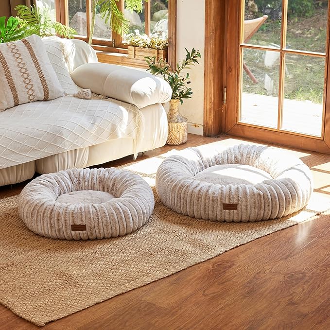 FUKUMARU Dog Bed, Calming Donut Dog Beds for Anxious Puppies, Modern Aesthetic Cat Bed with Gradient Print, Cute Round Pet Beds with Washable Cover, Orthopedic Puppy Bed, Camel, Small, 25 inches