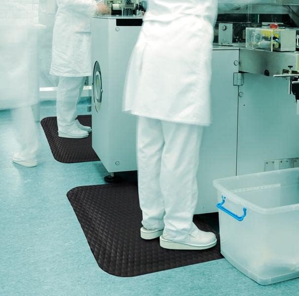 American Floor Mats Hog Heaven Premium 7/8" Black & Black Border 4' x 12' Nitrile Backed Anti-Fatigue Comfort Mat