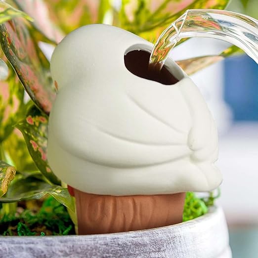 Bird Shaped Plant Watering Globes(4ps) Plants Suitable for Indoor and Outdoor Use Should be Kept Constantly Moist. The Interesting Shape Makes The Garden More Interesting and Beautiful.