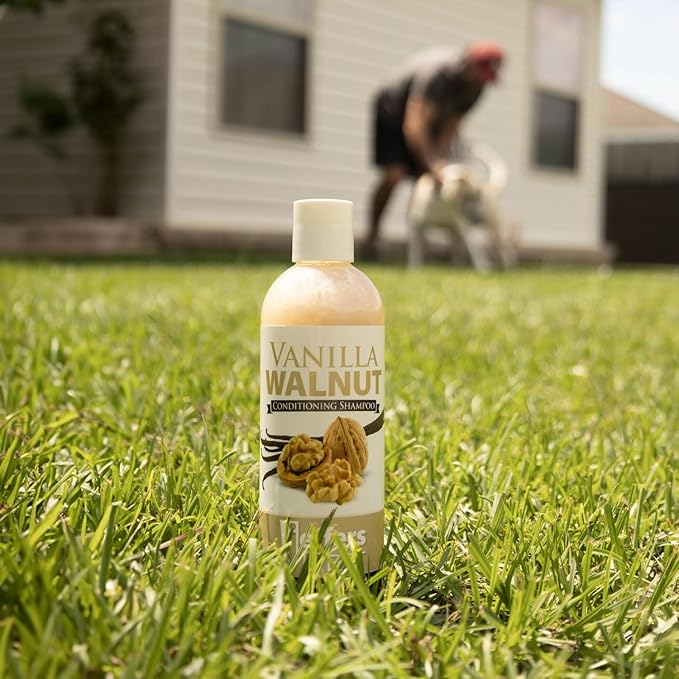 Jeffers Pet Vanilla Walnut Conditioning Shampoo for Dogs & Cats, 17 oz – Moisturizing, Soap Free Formula with Coconut & Vanilla Extract for Soft, Healthy Coat, Home Pet Care, Fresh Scent