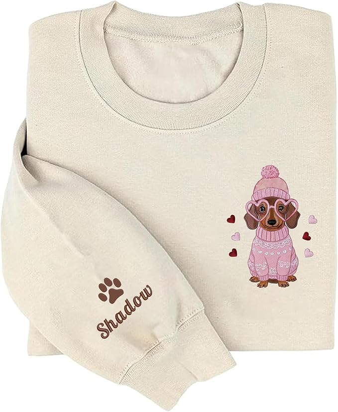 NAZENTI Embroidered Dachshund Sweatshirt with Dog Name on Sleeve, Personalized Valentines Dog Mom Shirt, Wiener Dog Gifts
