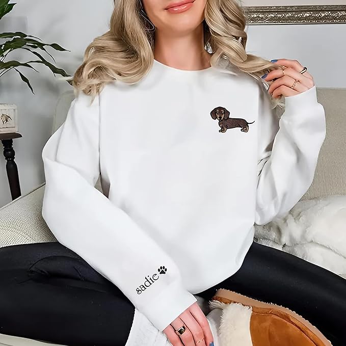 NAZENTI Embroidered Dachshund Sweatshirt with Dog Name on Sleeve, Personalized Valentines Dog Mom Shirt, Wiener Dog Gifts
