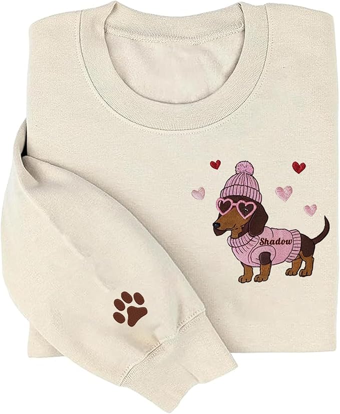 NAZENTI Embroidered Dachshund Sweatshirt with Dog Name on Sleeve, Personalized Valentines Dog Mom Shirt, Wiener Dog Gifts