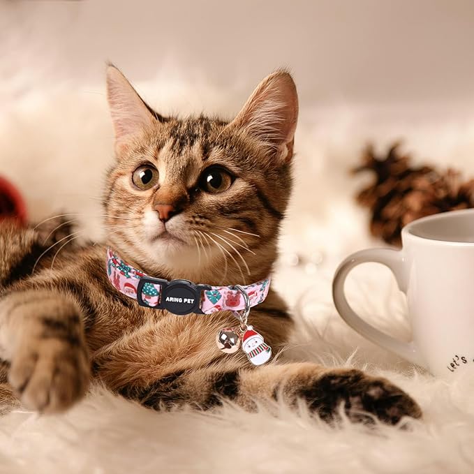 ARING PET 2 Pack Cat Collar, Christmas Breakaway Kitten Small Collars with Bells for Girl Boy Cats-Pink Reindeer Santa Claus & Green Xmas Tree
