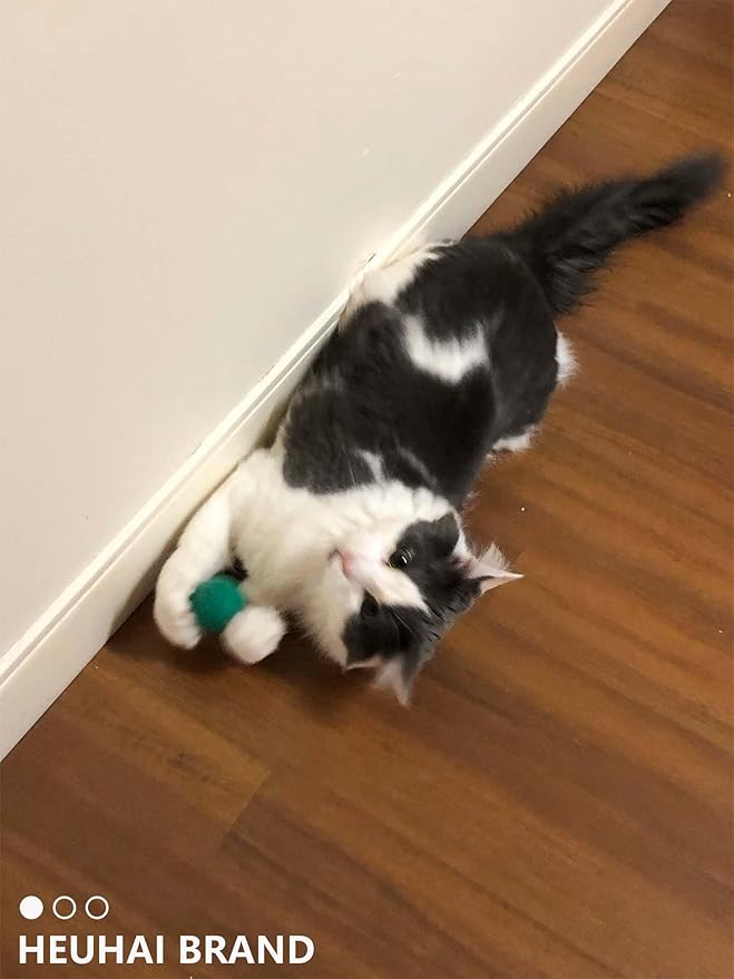 80-Pack Cat Toy Balls 10 Assorted Colors 1.25 Inch Diameter Suitable for All Cat Sizes (Cat Toys Value Pack)