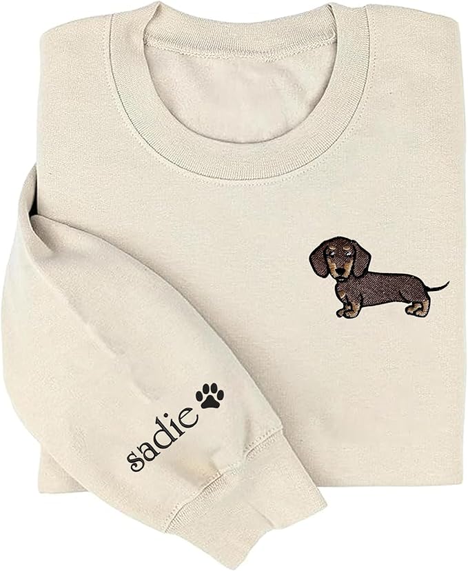 NAZENTI Embroidered Dachshund Sweatshirt with Dog Name on Sleeve, Personalized Valentines Dog Mom Shirt, Wiener Dog Gifts