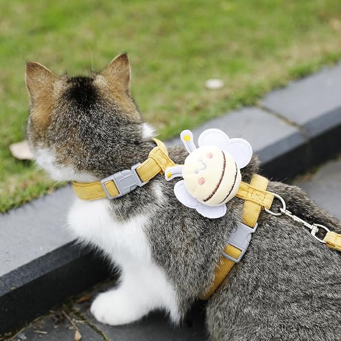 Cat Harness and Leash Set, Cat Harness Escape Proof, Rabbit Harness and Leash Set, Costumes for Cats and Bunny (A, Small)