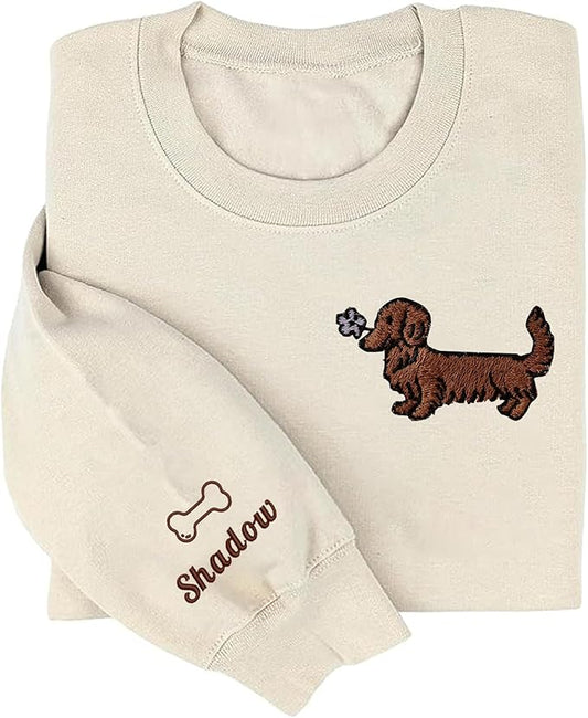 NAZENTI Embroidered Dachshund Sweatshirt with Dog Name on Sleeve, Personalized Valentines Dog Mom Shirt, Wiener Dog Gifts