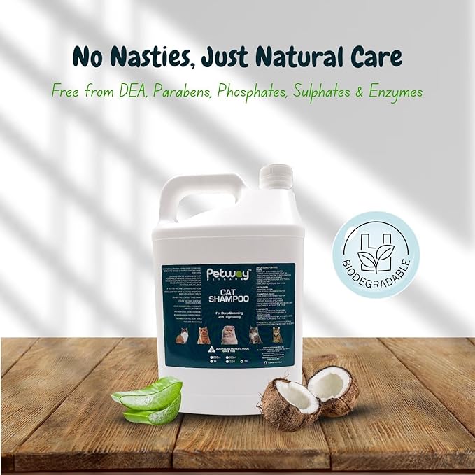 Petway Petcare Cat Shampoo, Natural Dandruff Shampoo, pH Balanced Cat Grooming Supplies with Plant-Derived Surfactant, Free of DEA, Phosphates, Parabens & Enzymes, Removes Dandruff, Oil & Dirt, 5 L