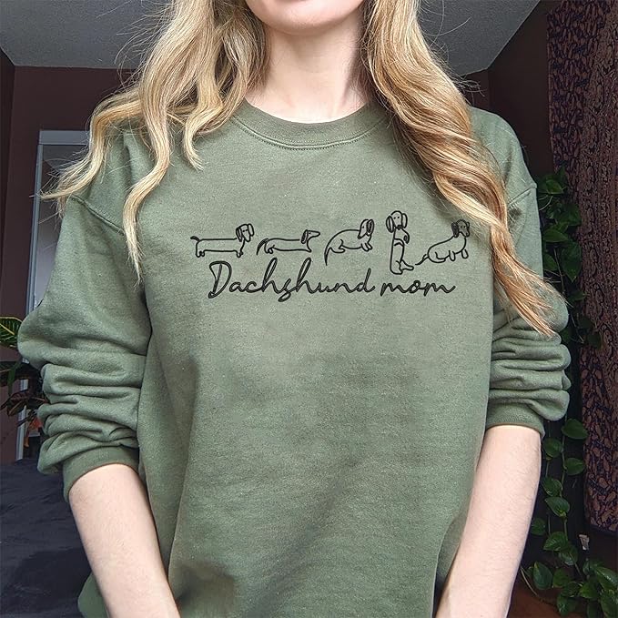 NAZENTI Embroidered Dachshund Sweatshirt with Dog Name on Sleeve, Personalized Valentines Dog Mom Shirt, Wiener Dog Gifts