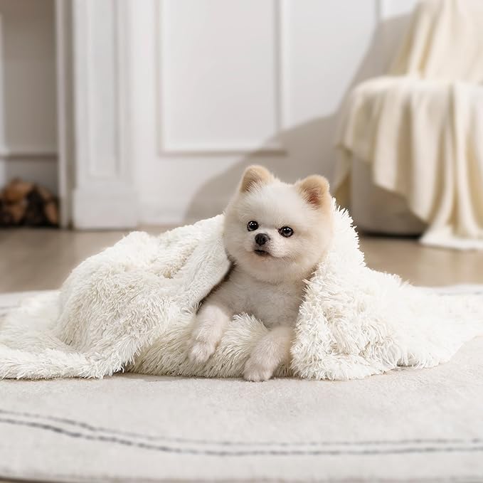 gogobunny Waterproof Dog Blanket for Large Dogs, Cats, Puppy, Reversible Faux Fur Pet Throw Blanket, Washable, Calming Furniture Protection for Sofa Bed (25x35 Inch (Pack of 1), Cream)