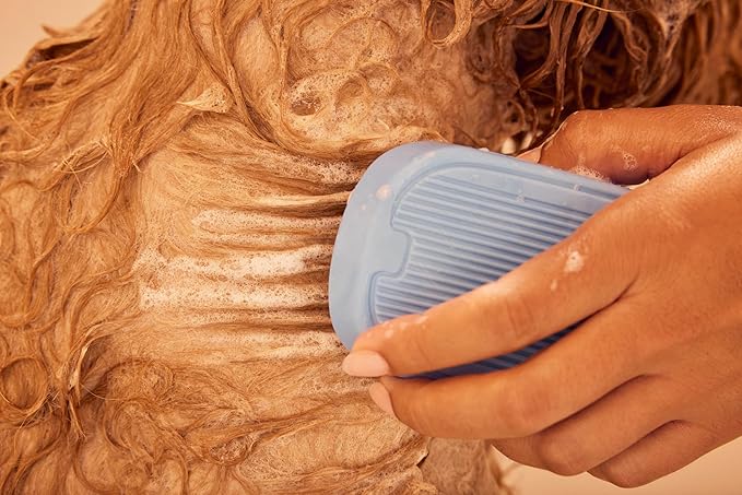 MRS. MEYER'S CLEAN DAY 3 in 1 Dog Shampoo, White Peach Scent, 14oz