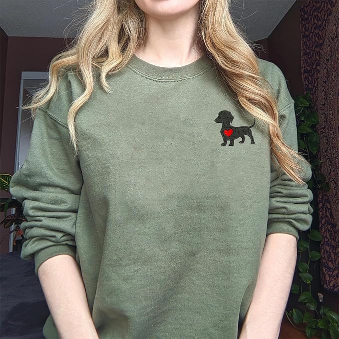 NAZENTI Embroidered Dachshund Sweatshirt with Dog Name on Sleeve, Personalized Valentines Dog Mom Shirt, Wiener Dog Gifts