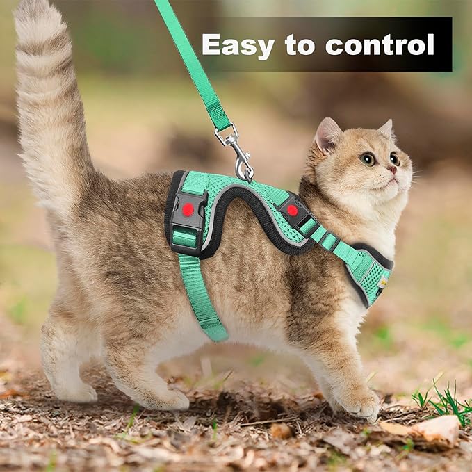Cat Harness and Leash for Walking, Retractable Cat Harnesses and Leash Set Escape Proof, Breathable Soft Kitten Small Large Harness for Travel Training and Walking, Green, S