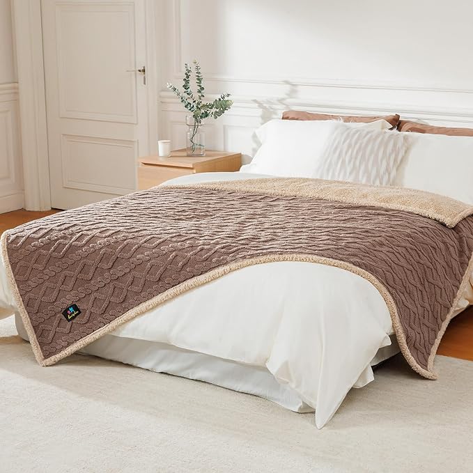 Waterproof Pet Blanket, Liquid Pee Proof Dog Blanket for Sofa Bed Couch, Reversible Sherpa Fleece Furniture Protector Cover for Small Medium Large Dogs Cats, Khaki King Size（90" x 82"）