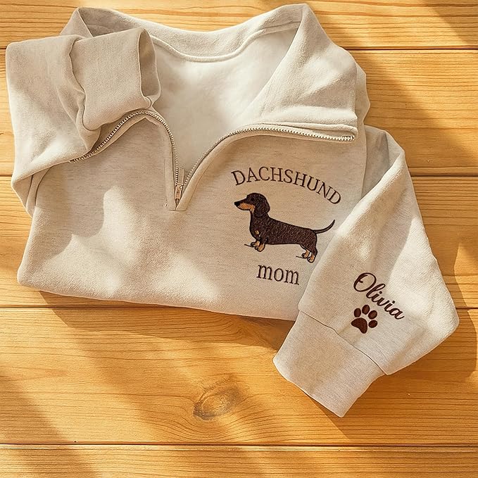 NAZENTI Embroidered Dachshund Sweatshirt with Dog Name on Sleeve, Personalized Valentines Dog Mom Shirt, Wiener Dog Gifts